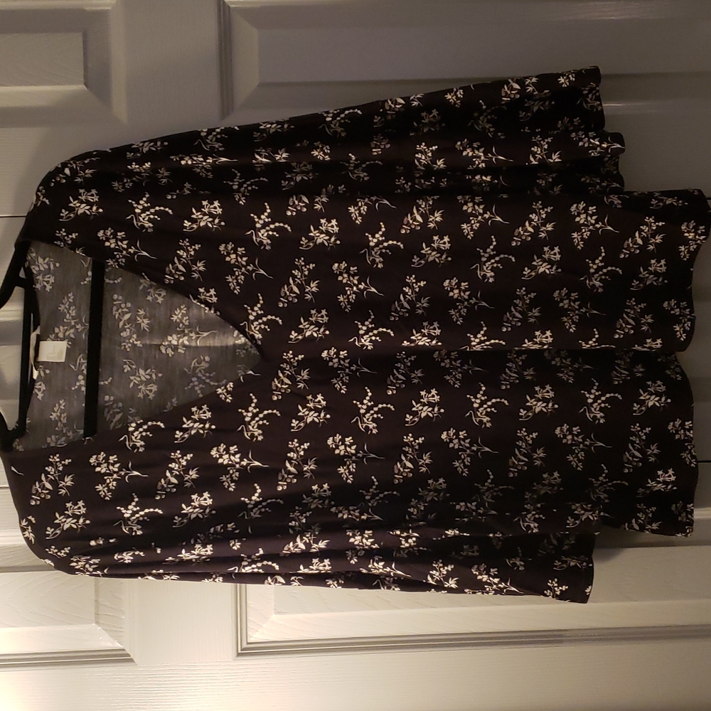 Bell sleeve top